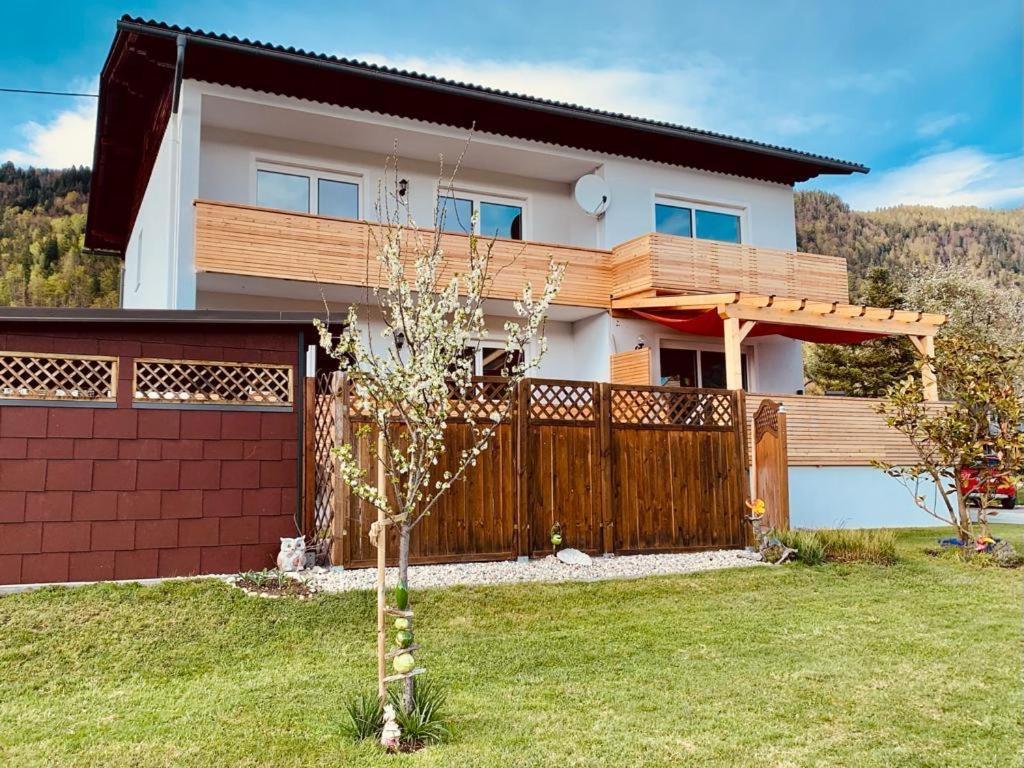 Ferienwohnung Resi Mit Traumhaftem Seepanorama Steindorf am Ossiacher See Εξωτερικό φωτογραφία